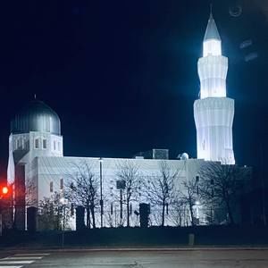 Meet your Posher, Chuza